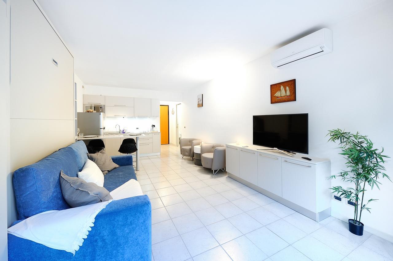 Silvia Degli Aregai Apartment Santo Stefano al Mare Bagian luar foto