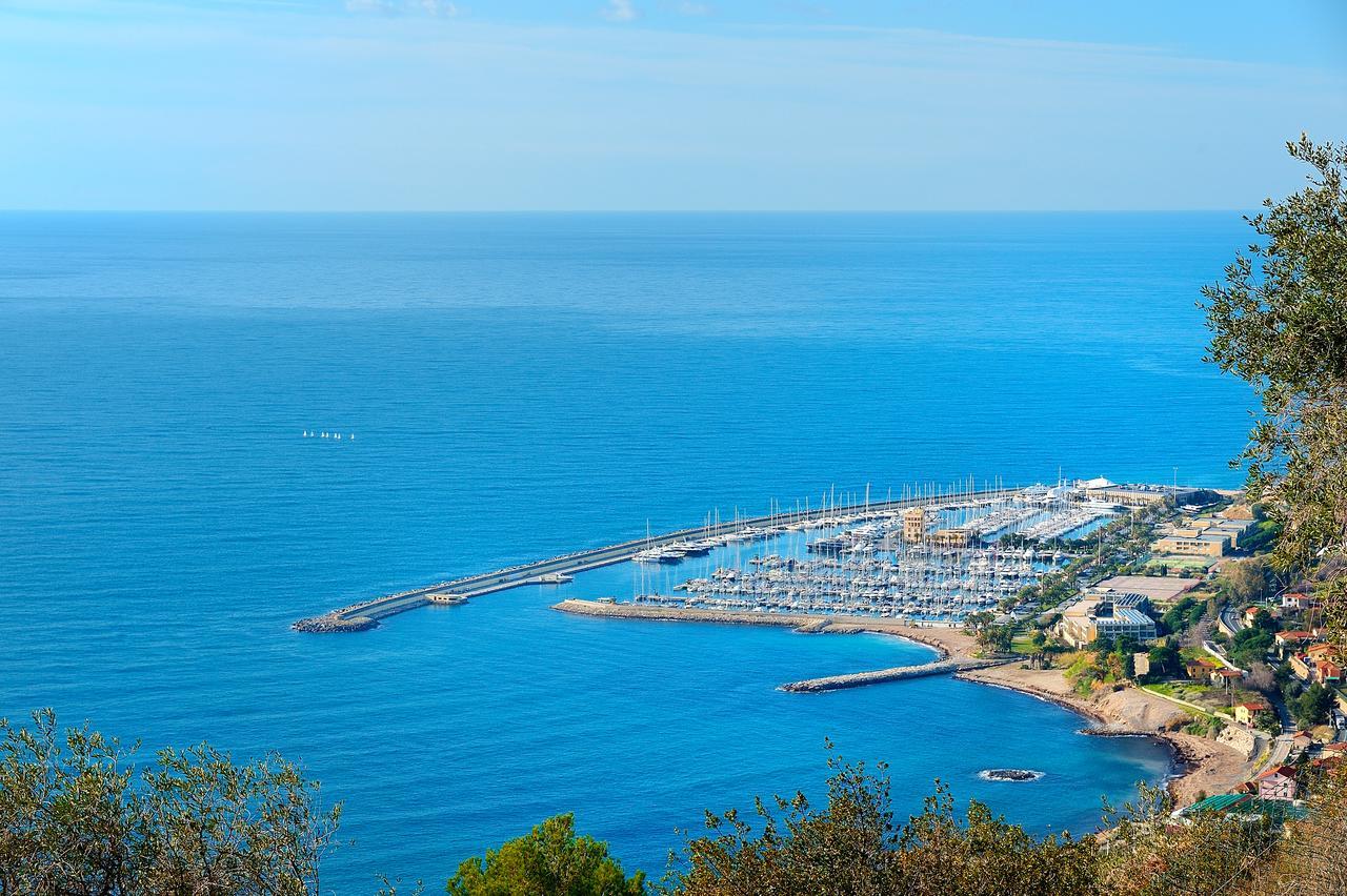 Silvia Degli Aregai Apartment Santo Stefano al Mare Bagian luar foto