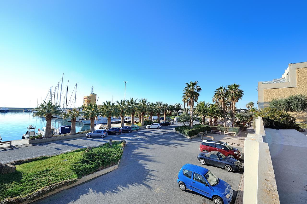 Silvia Degli Aregai Apartment Santo Stefano al Mare Bagian luar foto